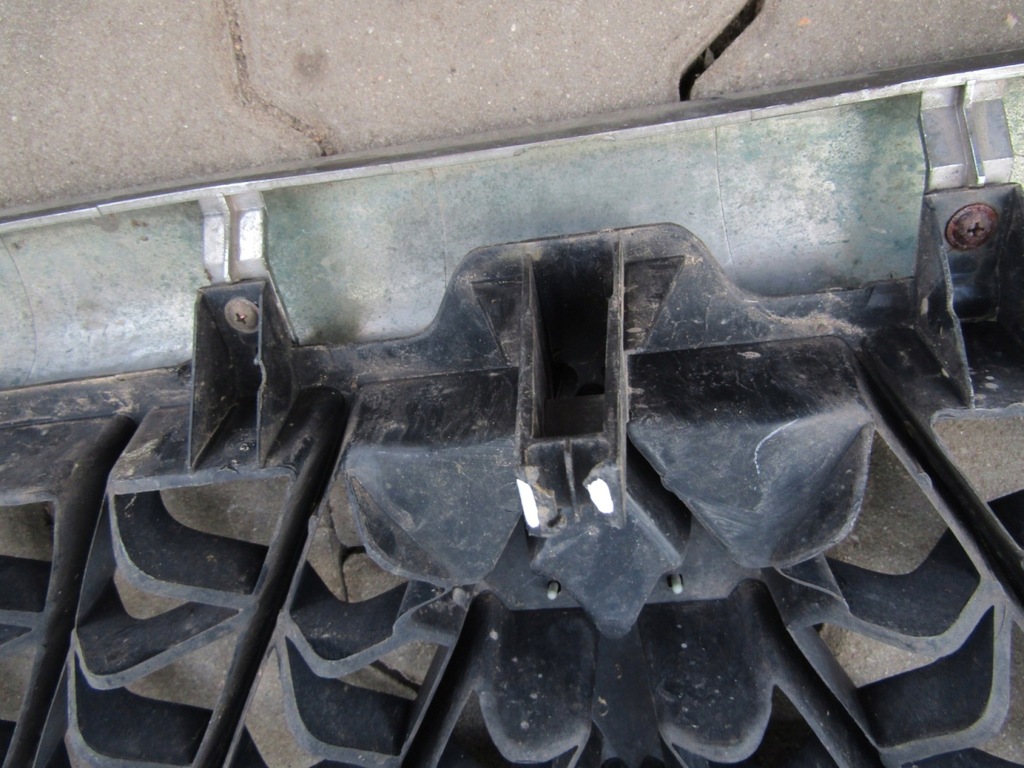 фото №12, Решётка радиатора решётка радиатора бампер перед mitsubishi pajero sport 98-2002