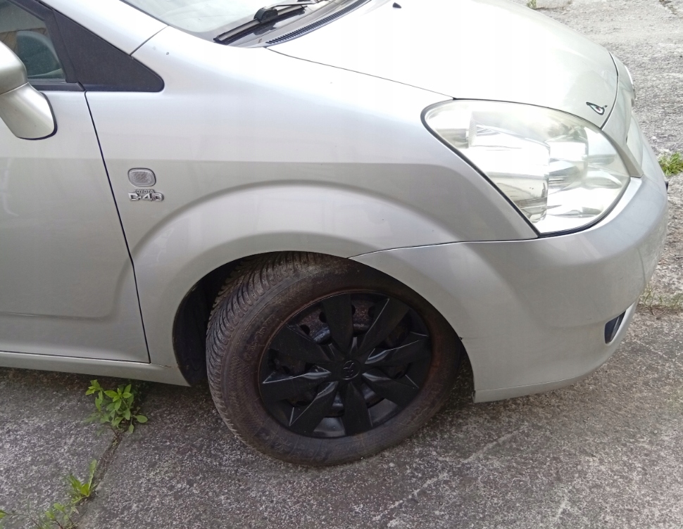 Купити Toyota corolla verso 2 03-08 крила перед правий 1c0