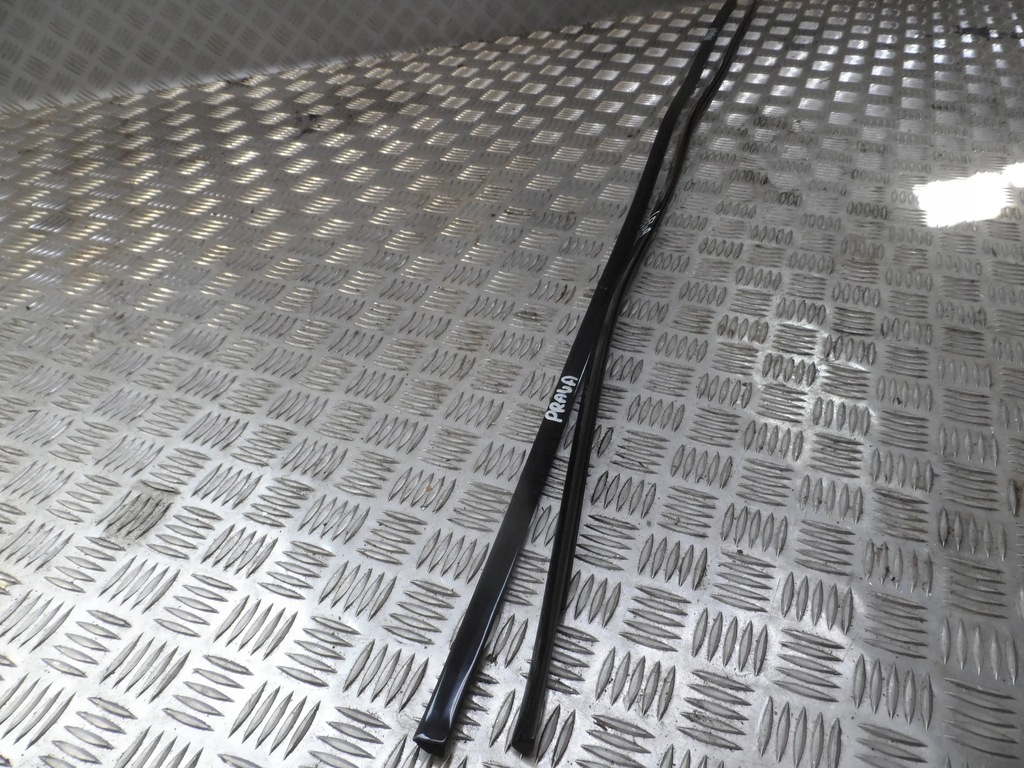 фото №1, Молдинг крыша левая toyota chr c-hr