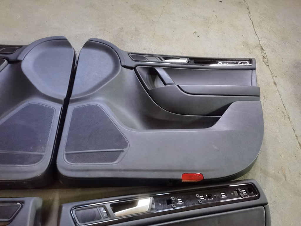 фото №10, 2011 volkswagen touareg ii сиденья / заднее сиденье / обшивки / комплект