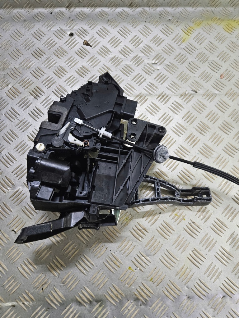 фото №4, Замок дверь правый задняя задний ford kuga mk1