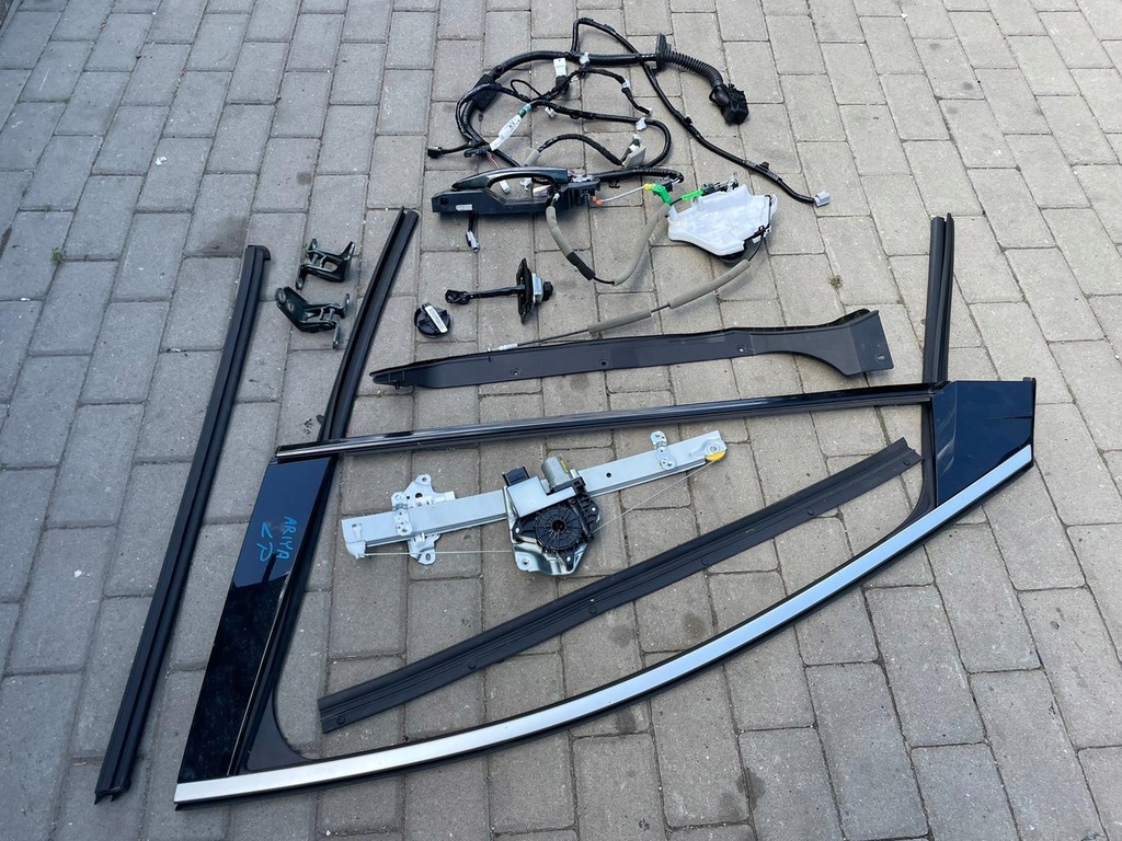 фото №1, Nissan ariya дверь левый перед ручка хром рамка механизм