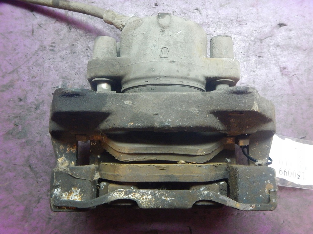 фото №4, Bmw e39 2,0 супорт гальмівний перед правий скоба