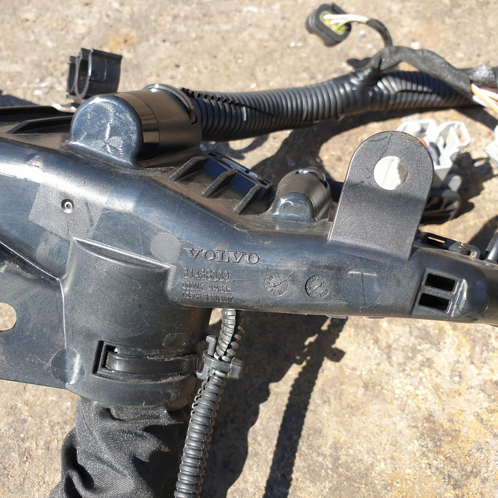 фото №10, Электропроводка двигателя жгут volvo xc40 2.0d d3 оригинальный номер