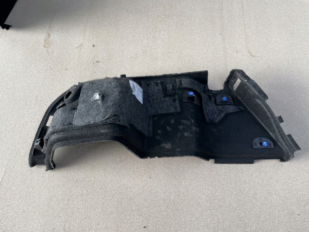 фото №4, Оббивка багажника обшивка правий mercedes w205