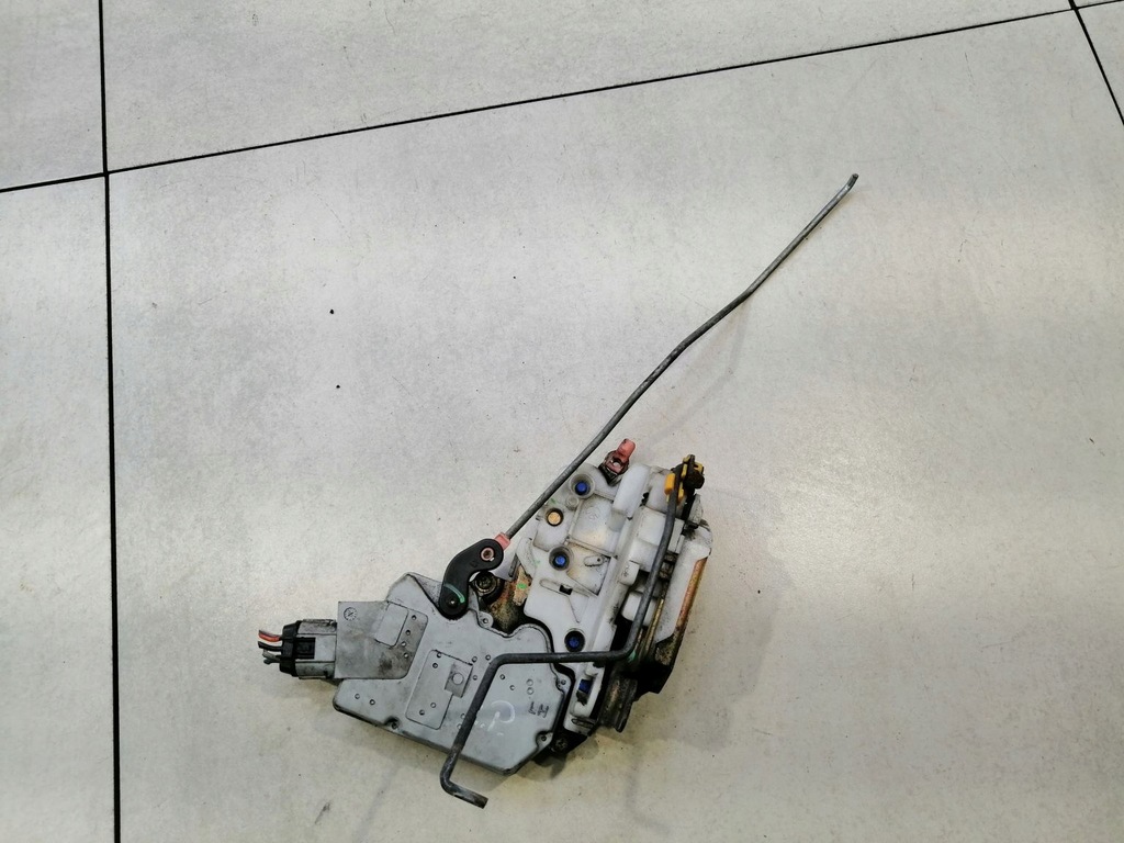 фото №11, Замок двері лівий перед nissan primera p11 6 pin