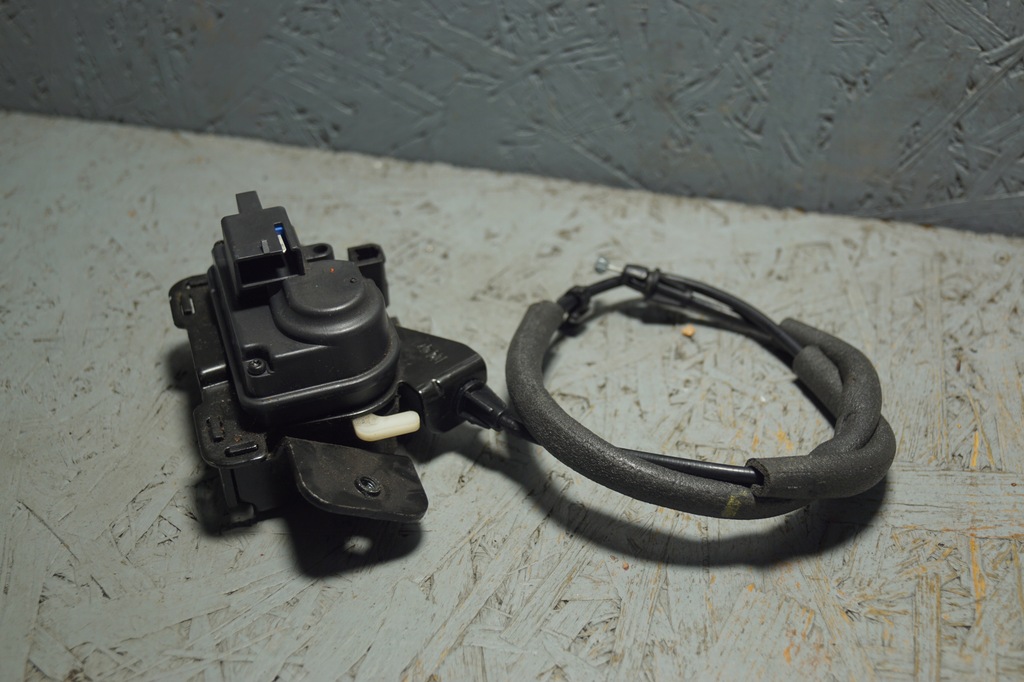 фото №9, Замок крышки багажника dodge caliber