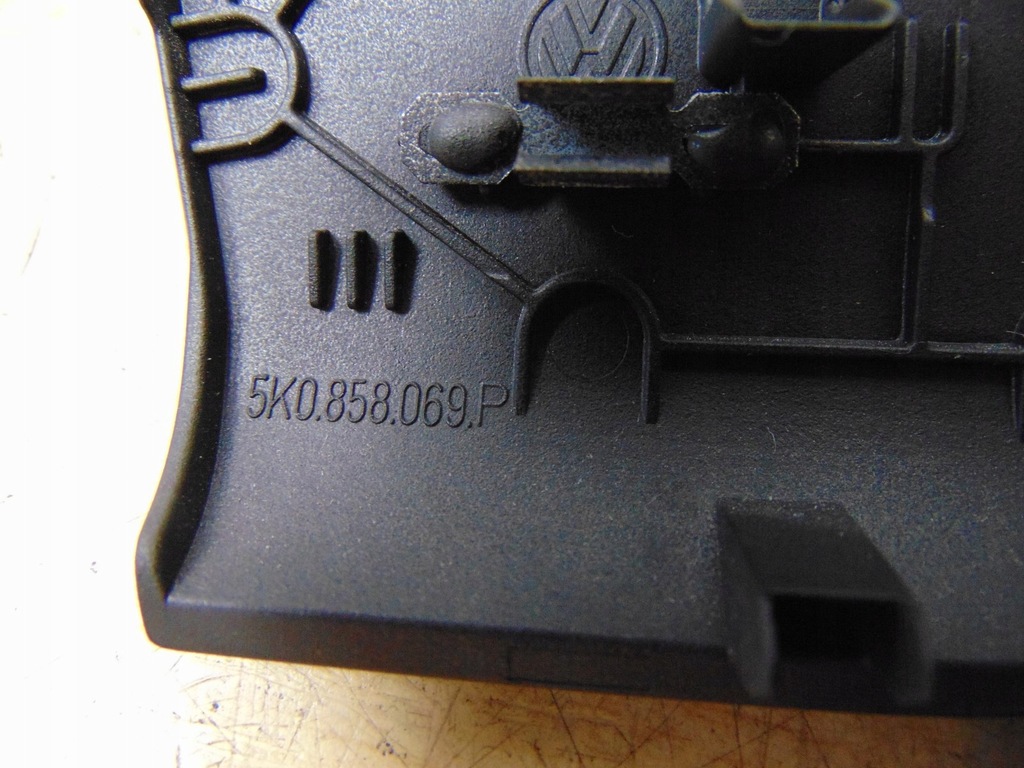 фото №13, Рамка панель консоли vw golf vi 5k0858069p