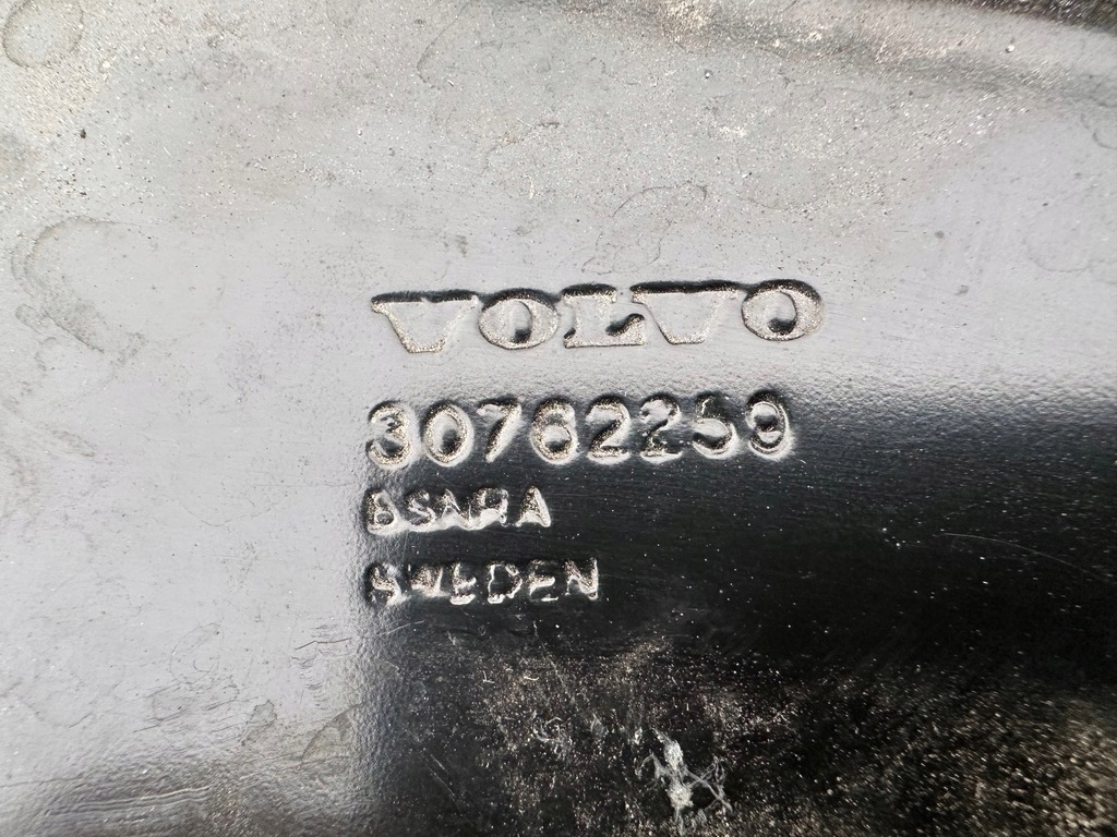 фото №13, Volvo xc60 lift 13-18 pas передний усилитель 30762259