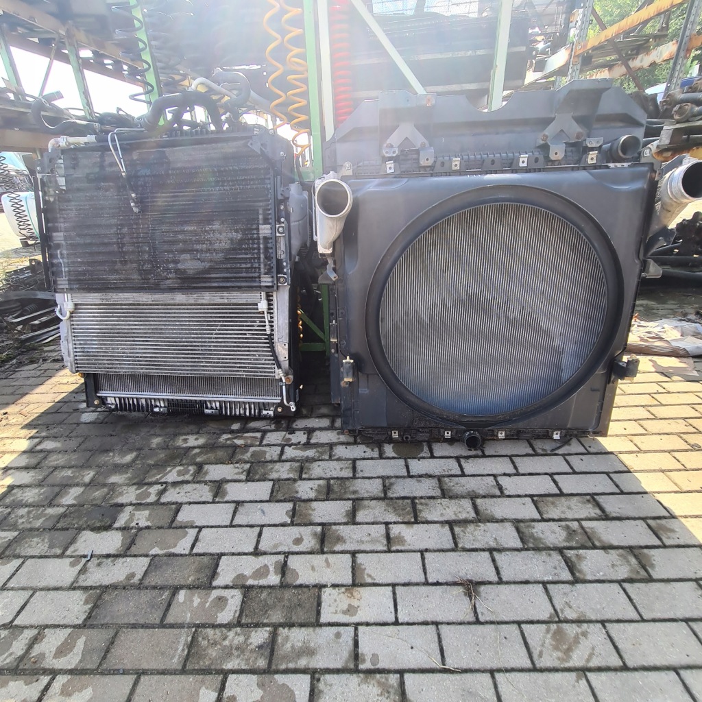 Mercedes actros mp 4 комплект радиатор радиатор a9605002801 a9605000302 Оригинал