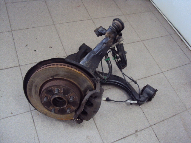 фото №2, Поворотный кулак левый перед range rover sport l320 05-