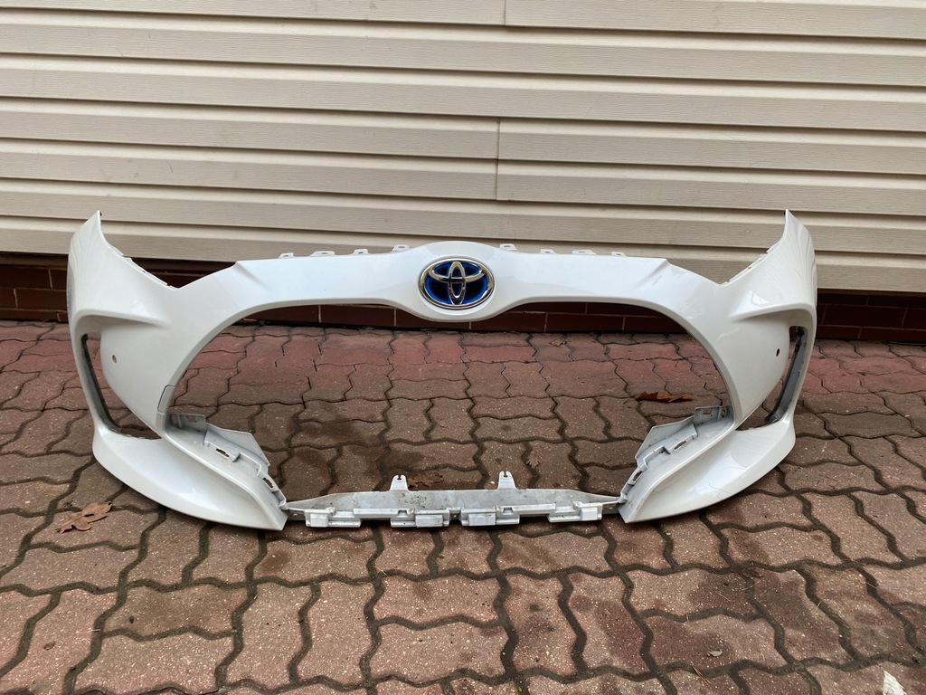 фото №1, Toyota yaris iv бампер передний