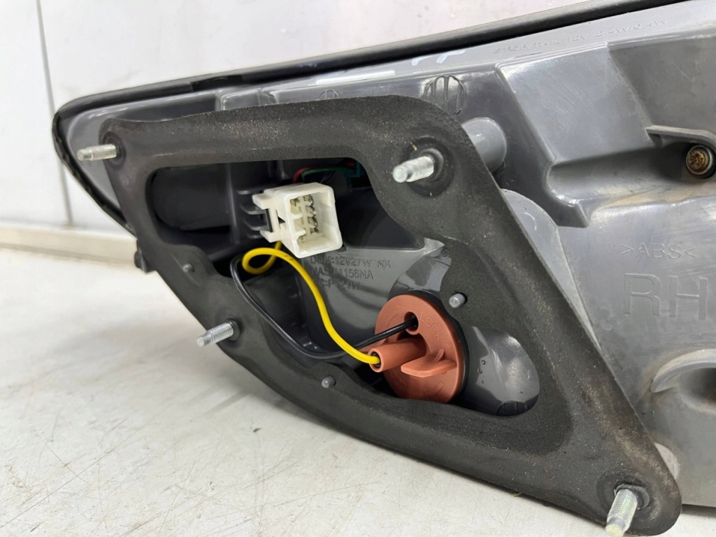 фото №12, Лампа hyundai grandeur iv 05-10r. правая задняя led w крыло оригинальная eu