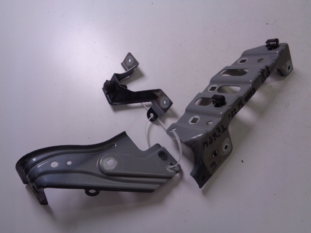 фото №1, Крепления крыла правый перед renault clio v 1.5 dci 19- tekpn