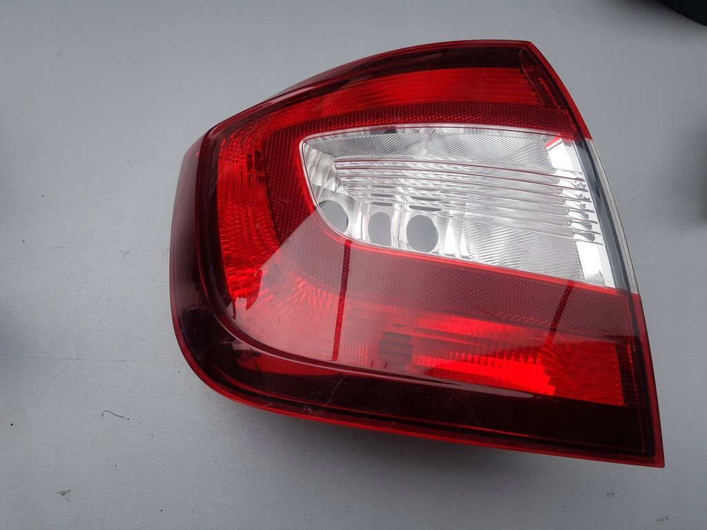 фото №1, Skoda rapid 2012- liftback лампа задняя левая тонированная