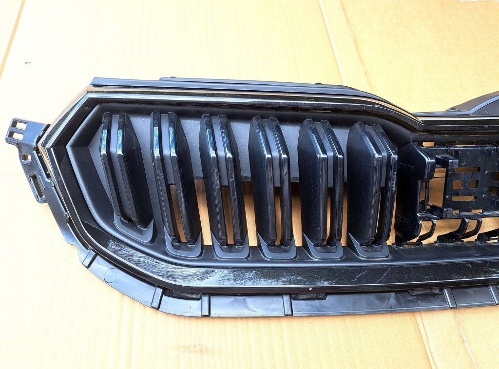 фото №2, Skoda kamiq решётка радиатора решётка радиатора радиатора