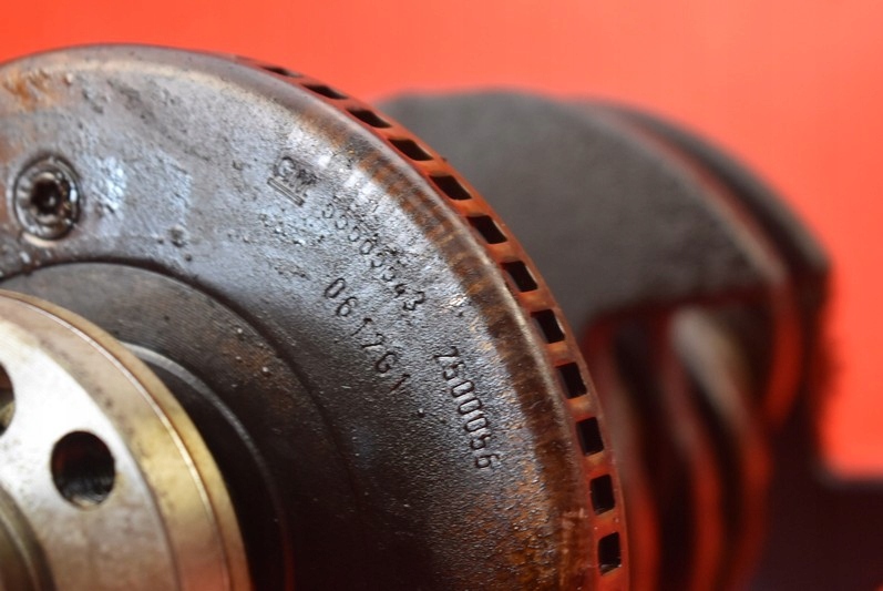 Wał коленчатый 55561959 opel corsa d 1.2 16v 70 km рестайлинг  06-14 в Украине