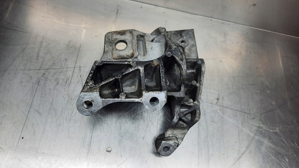 фото №5, Кронштейн двигуна volvo s60 ii v70 iii 2.0 d4 31401633