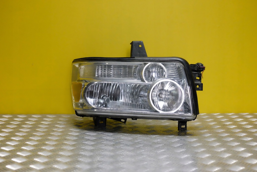 фото №1, Infiniti qx56 qx80 2004-2010 фара лампа ксенон r usa