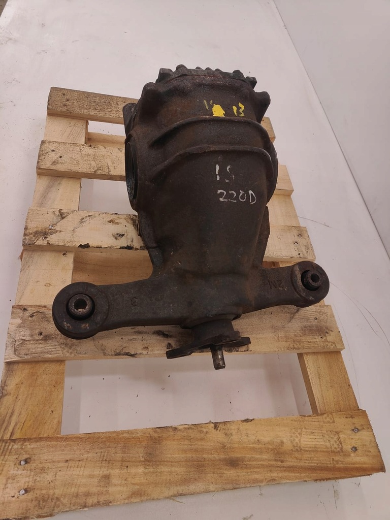 фото №4, Lexus is220d оригинальный номер 32h мост дифференциал