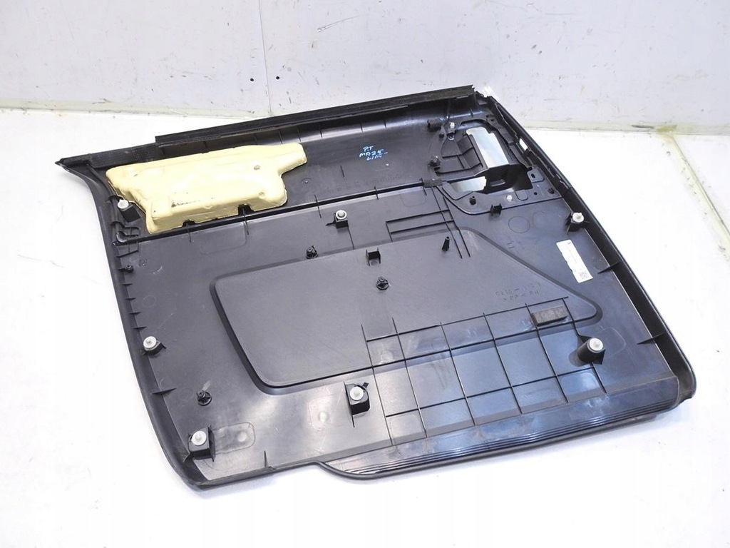 фото №3, Обивка дверь правый задняя mazda 5 i lift