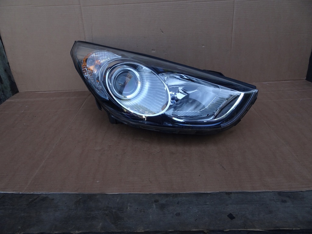 фото №9, Hyundai ix35 лампа левая правая перед 10r