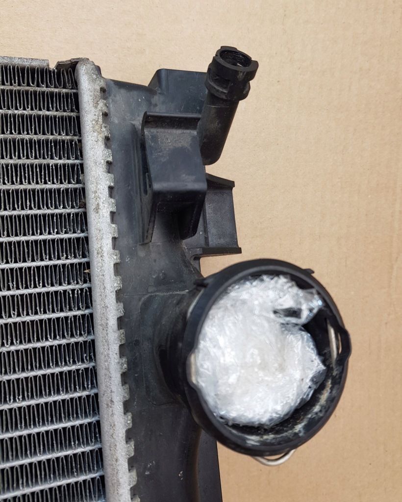 Mercedes w204 рестайлинг  2.2 cdi радиатор воды оригинал в Украине