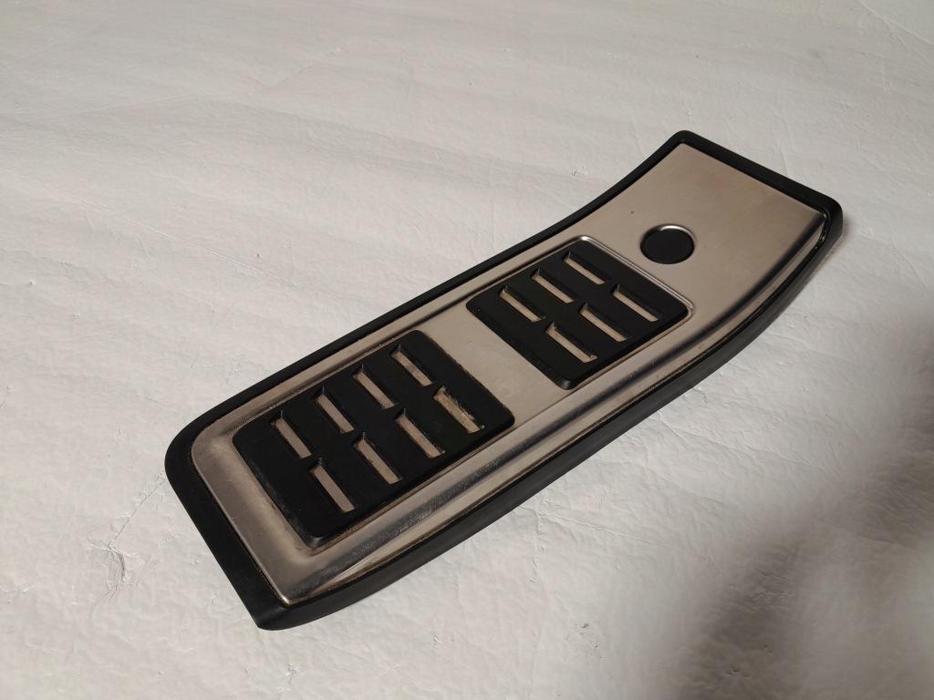 фото №1, Audi a4 b9 lift sedan підніжка накладка 8w1864777b