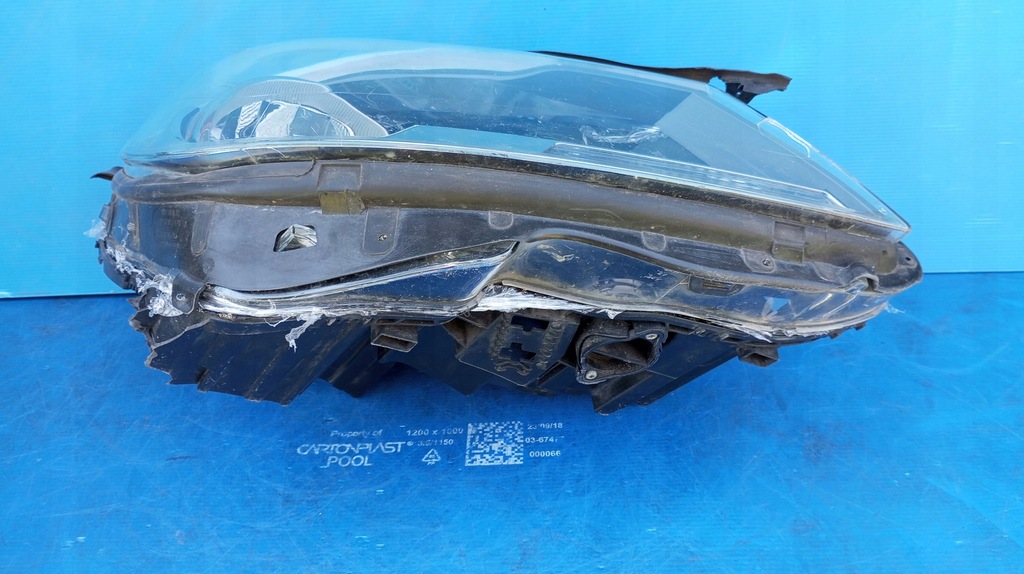 фото №11, Лампа правий перед europa a2048209659 mercedes c klasa w204 lift