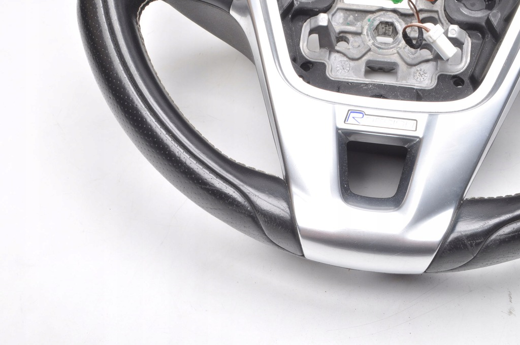 фото №4, Volvo v40 ii s60 v60 воздуховод кожаный rdesign многофункциональный