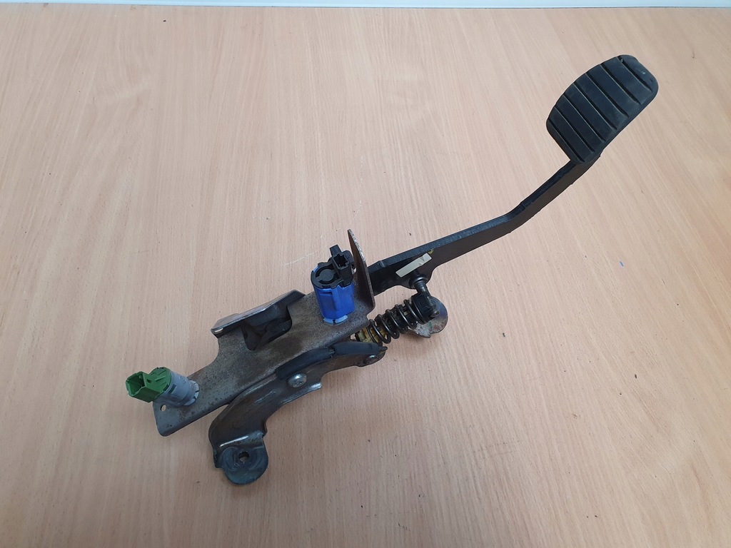 фото №2, Педаль сцепления датчик renault clio iv 4