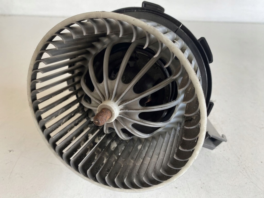 фото №1, Воздуходувка обдув audi a4 b8