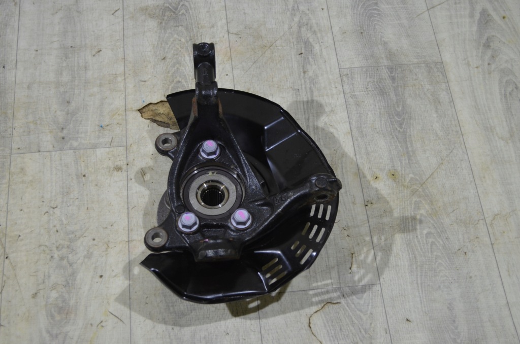 фото №2, Toyota yaris cross поворотный кулак ступица правый перед передняя