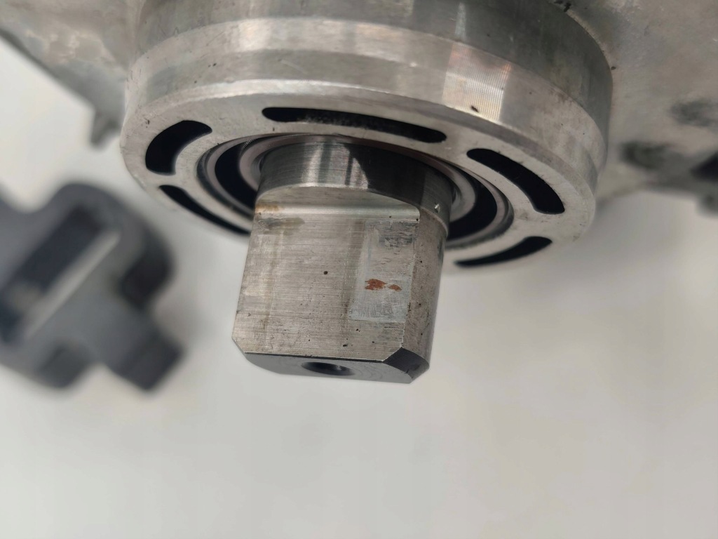 Насос упорскування peugeot citroen volvo ford 2.0 hdi 9683624080 a2c27100268 Зі Шроту