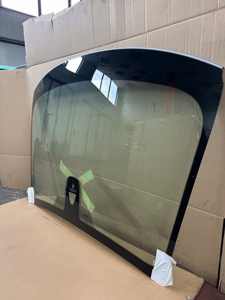 фото №1, Стекло передняя bmw 2 active toure f45 камера датчик oryginał/connecteddrive