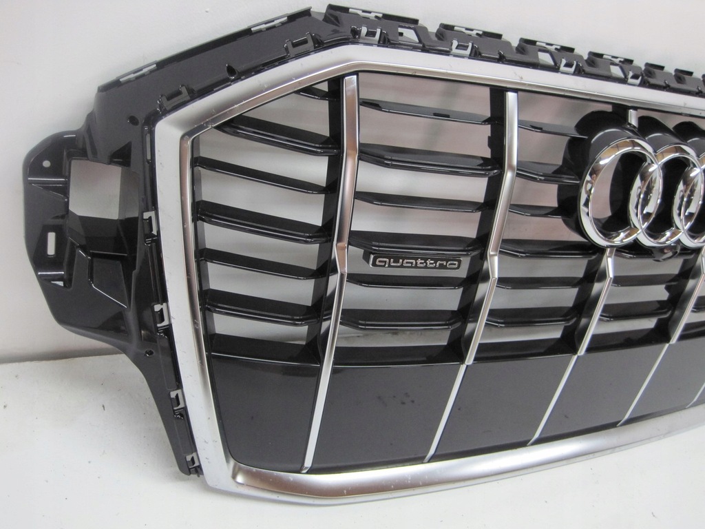 фото №3, Решітка радіатора решітка радіатора audi q7 4m0 подряпини