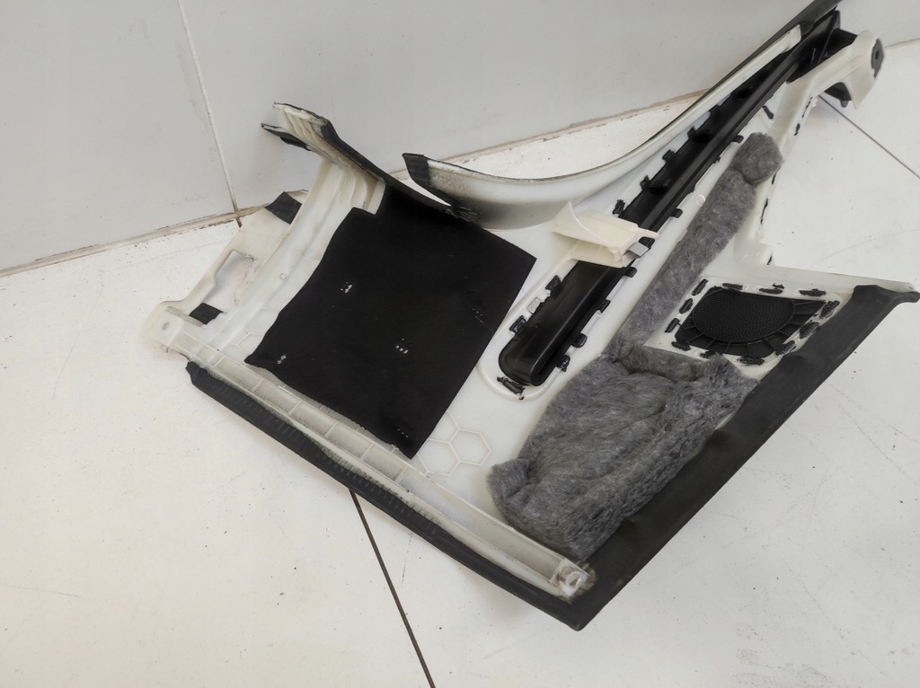 фото №9, Захист стійка d напрямна шторка багажника лівий задня audi a6 rs6 c8 kombi