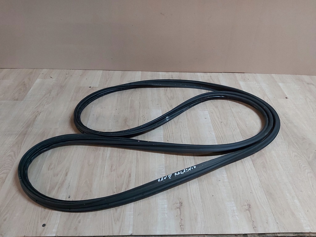 фото №1, Toyota rav4 v прокладка крышки багажника