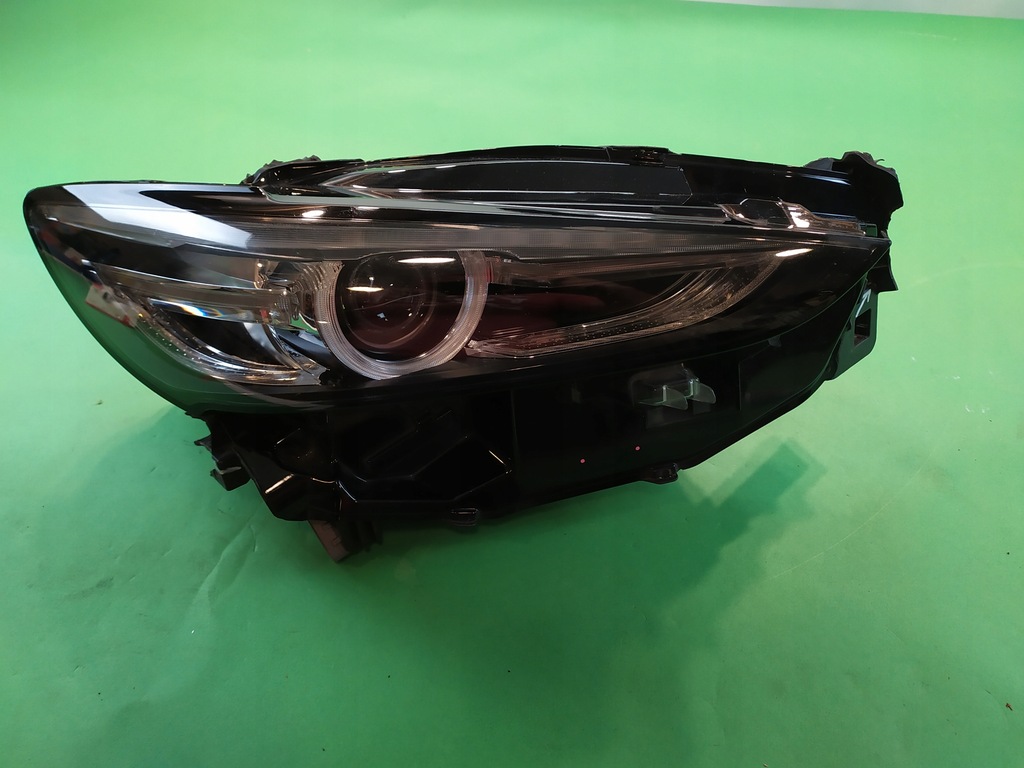 фото №10, Лампа перед права mazda 6 18-