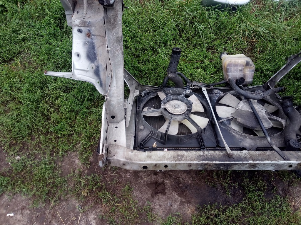 фото №10, Toyota rav4 ii 00-05 2,0 d-4d 116km передняя часть балка лонжерон радиатор