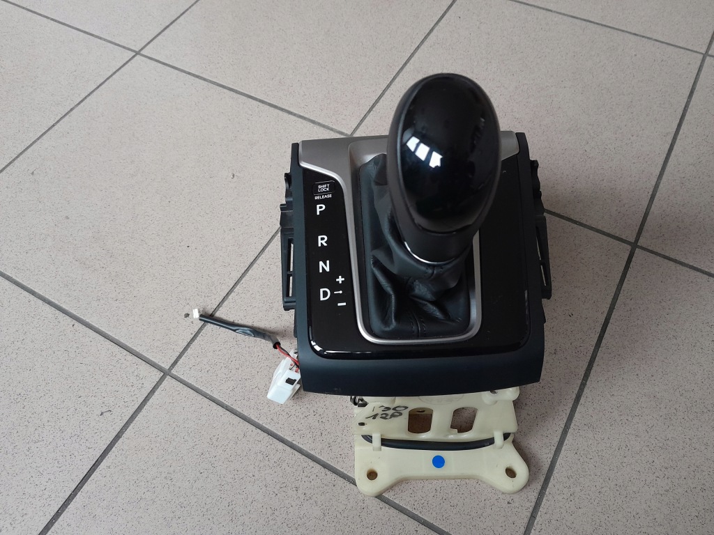 фото №1, Hyundai i30 ii 2012- домкрат вибірник передач ручка