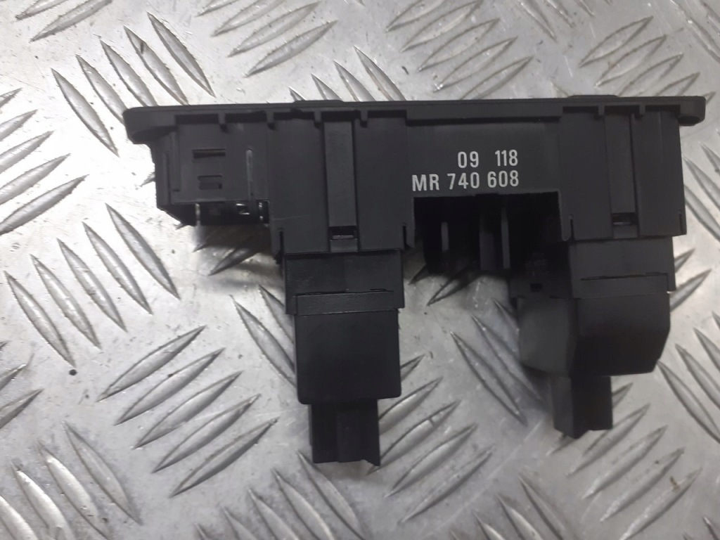 фото №3, Панель регулювання світла mitsubishi space star mr740608