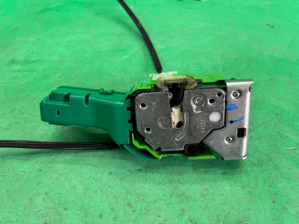 фото №10, Замок дверь левый передний перед 6pin 50519058 alfa romeo mito 08- europa