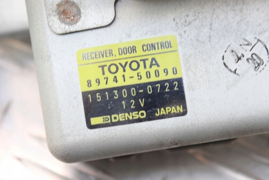 фото №5, Lexus ls 400 1990 блок управления модуль дверь