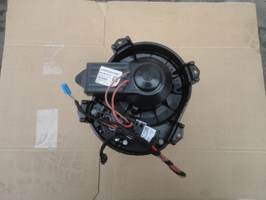 фото №1, Mercedes w156 w176 w246 117 вентилятор отопителя