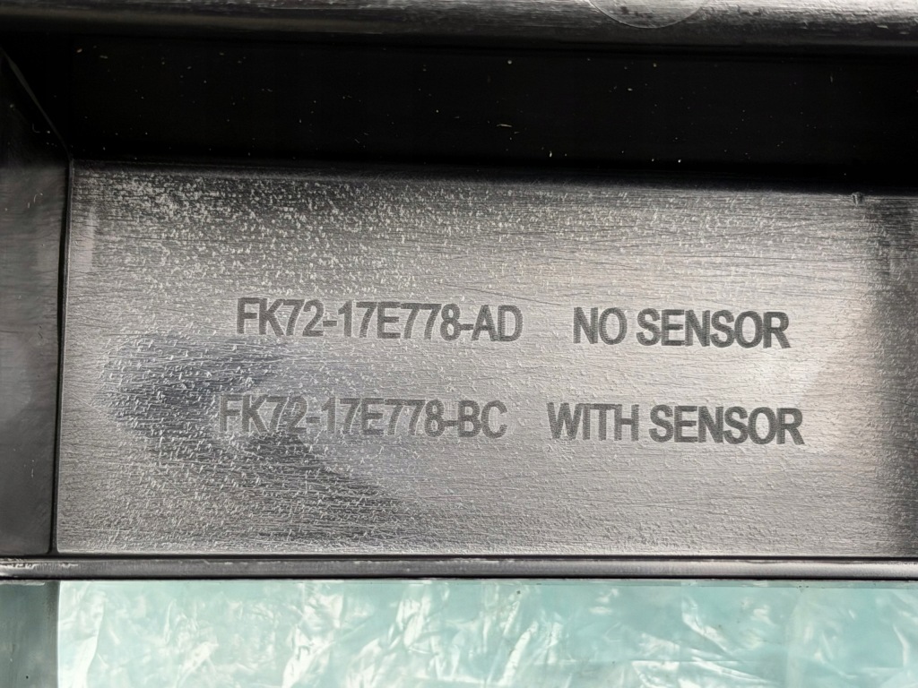 фото №14, Усилитель кронштейн бампера перед land rover discovery sport 14-19r.