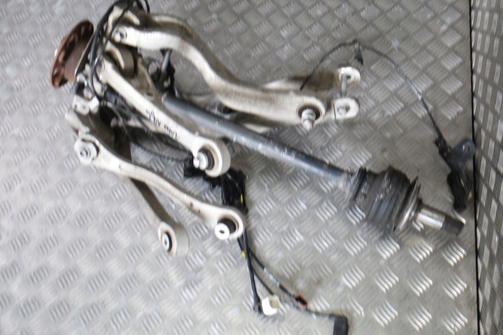 фото №4, Подвеска правый задняя mercedes w213 amg zaw186