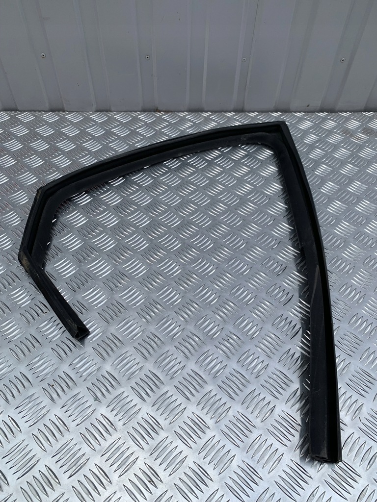 фото №1, Прокладка скло правий задня kia ceed iii 18-