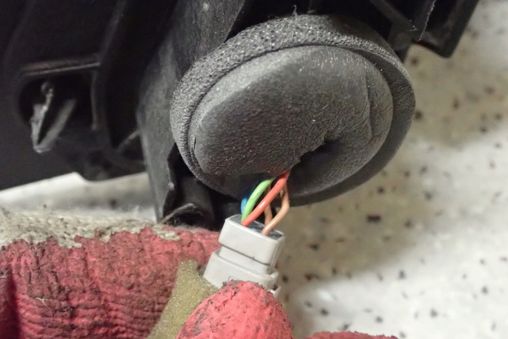 фото №11, Mitsubishi colt 04-08 зеркало правое 19x 5pin