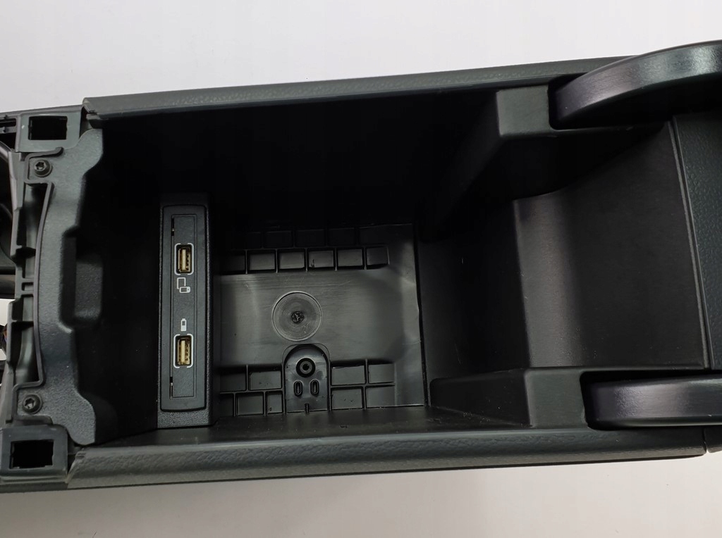 фото №6, Туннель средний подлокотник mercedes w246 w176